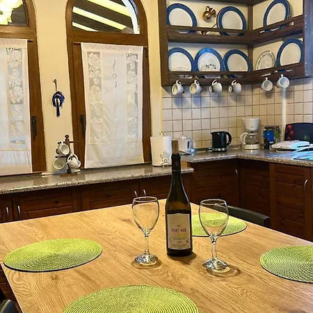 Selana House With Outdoor Pool * Мастихари