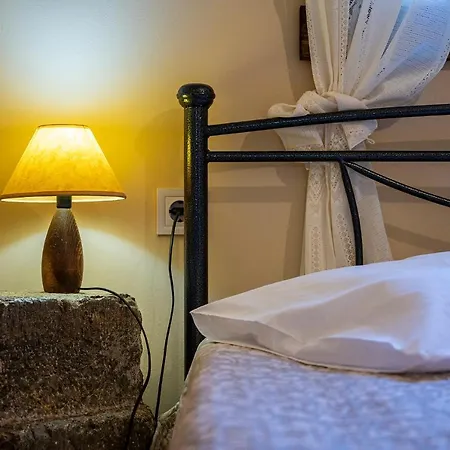 Semesterbostad Selana House With Outdoor Pool Masticharion