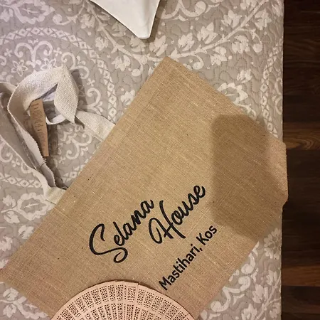 Selana House With Outdoor Pool *