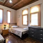 Selana House With Outdoor Pool
