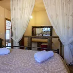 Selana House With Outdoor Pool *