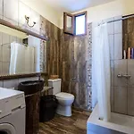 Selana House With Outdoor Pool Tatil Evi