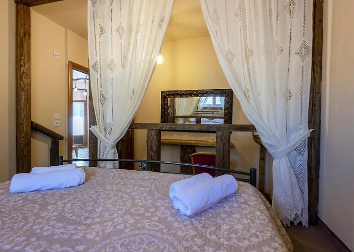 Selana House With Outdoor Pool *