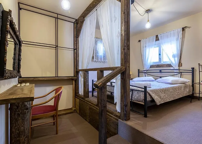 Selana House With Outdoor Pool بيت للعطل ماستيخاري