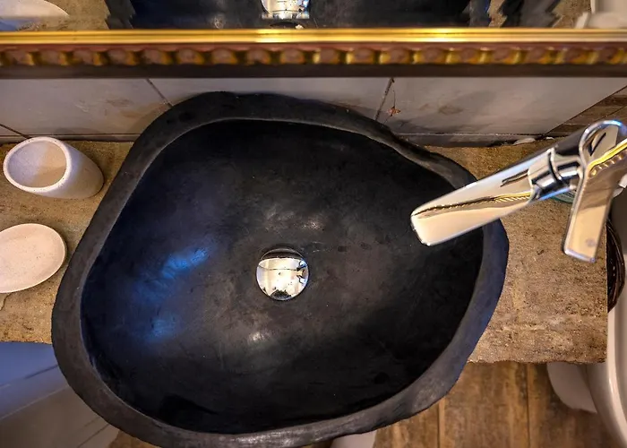 Selana House With Outdoor Pool * 마스티차리