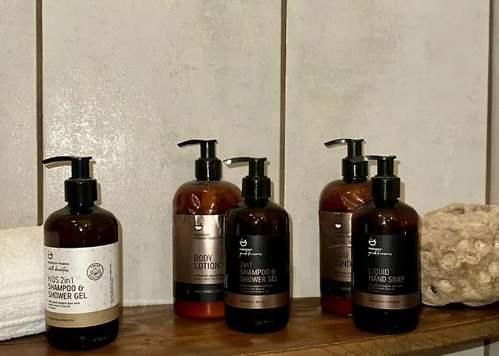 Selana House With Outdoor Pool بيت للعطل *