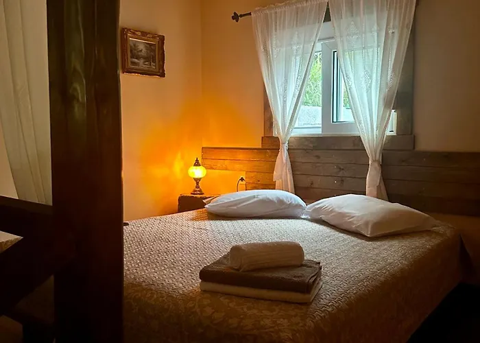 بيت للعطل Selana House With Outdoor Pool ماستيخاري