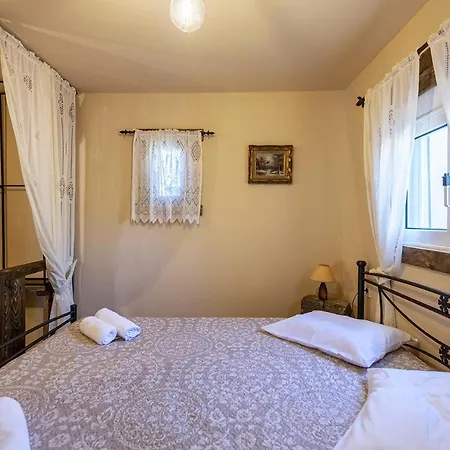 Selana House *