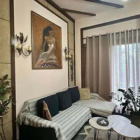 Selana House With Outdoor Pool 度假居 *