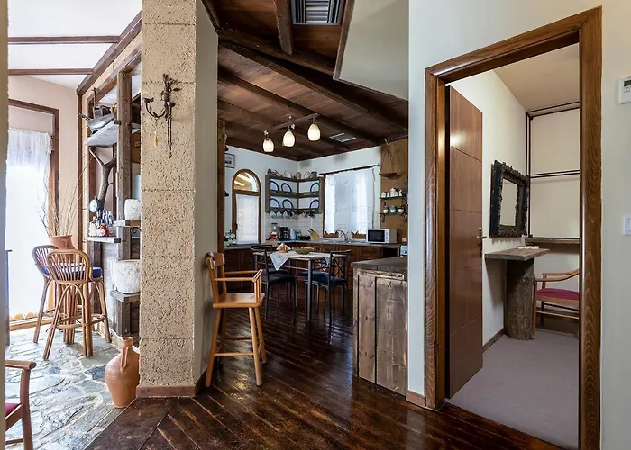 Selana House With Outdoor Pool * מסטיכרי