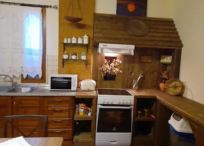 Selana House With Outdoor Pool *